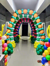 Afbeelding in Gallery-weergave laden, Ballonnen boog XXL Boog: 3 mtr breed / 2,5 mtr hoog (10 meter boog)